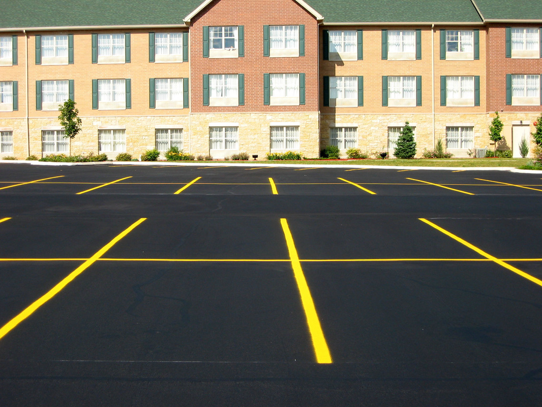 Commercial parking lot striping Plano Texas